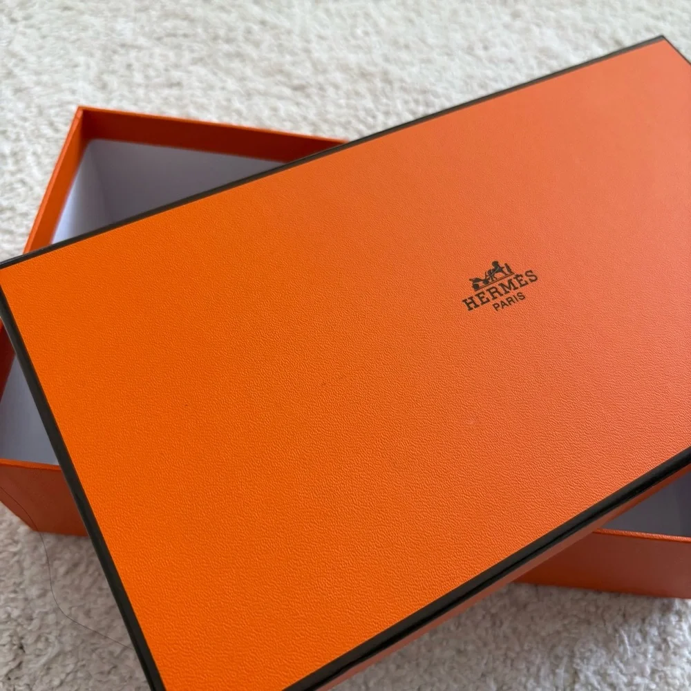 Hermès Orange gift Box